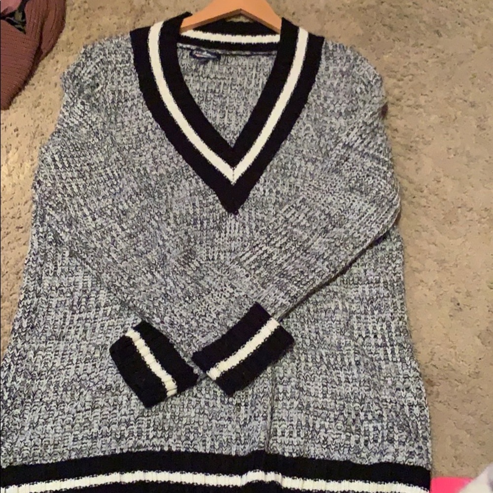 Sweater - Picture 3 of 3
